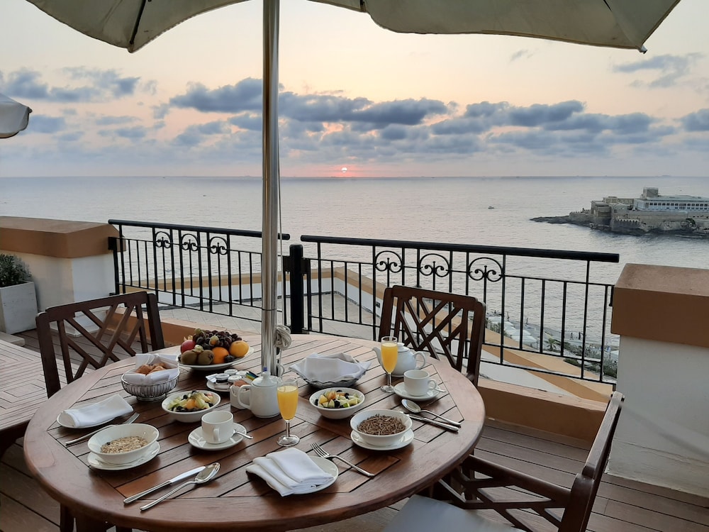Corinthia Hotel St Georges Bay 34/50