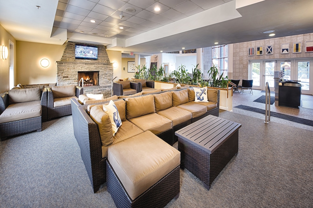 Club Wyndham Inn on Long Wharf 43/64