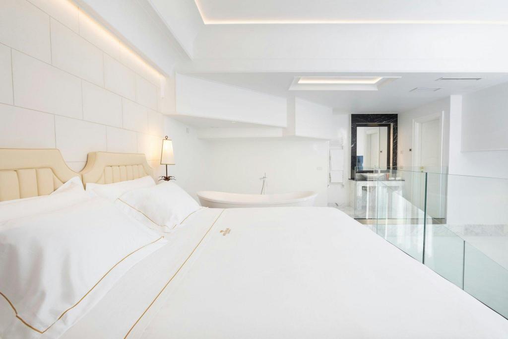 1 Bedroom, Duplex, Bi Level, Family, Suite, King Bed, Sea View, Sofa