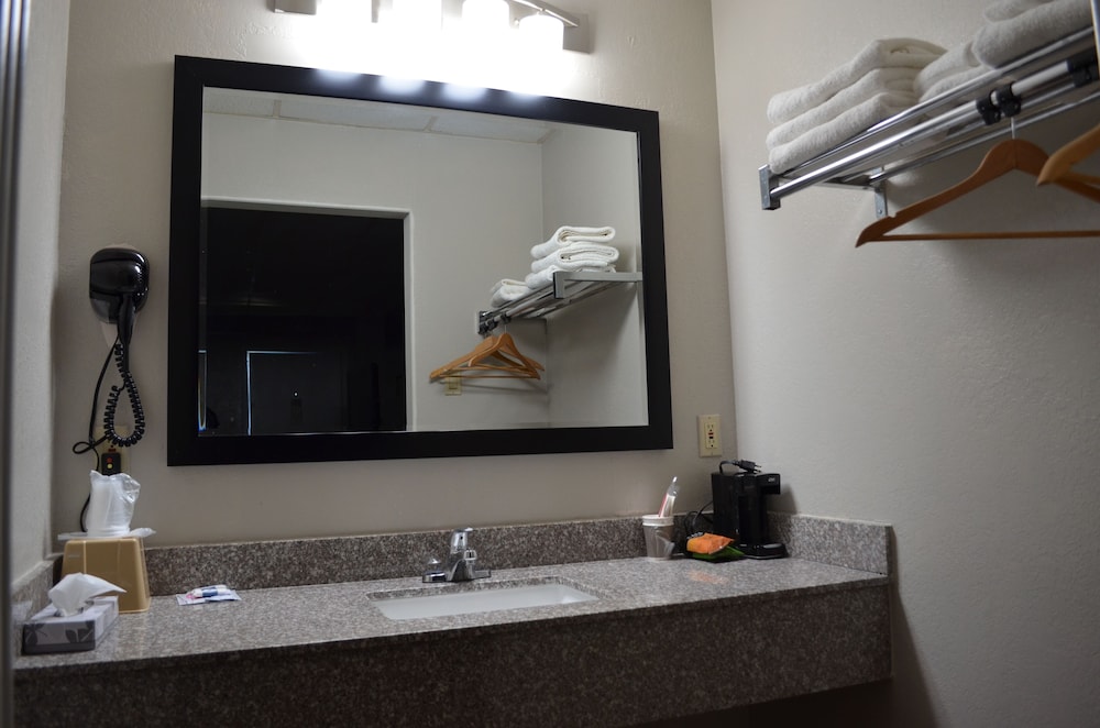 Hill Country Inn and Suites Marble Falls - TX 20/20