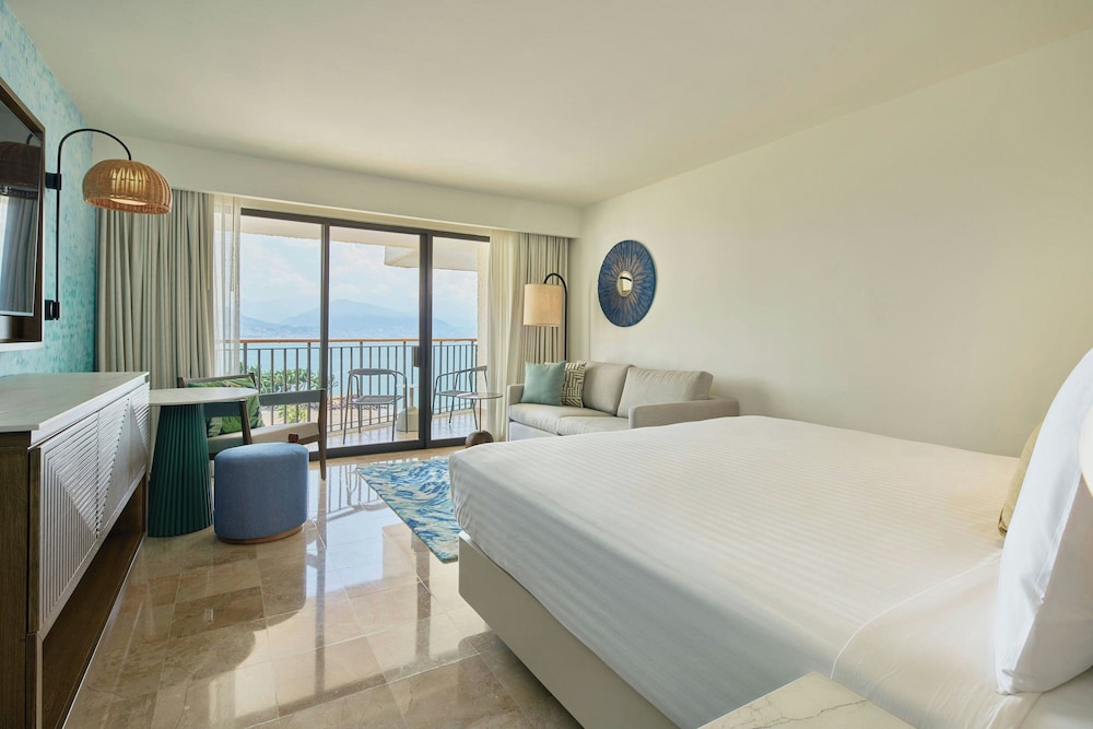 Panoramic, King Bed, Ocean View, Sofa