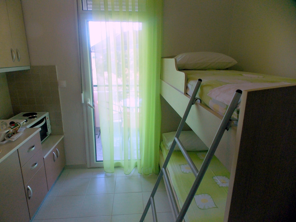 Nikos Apartments 18/33