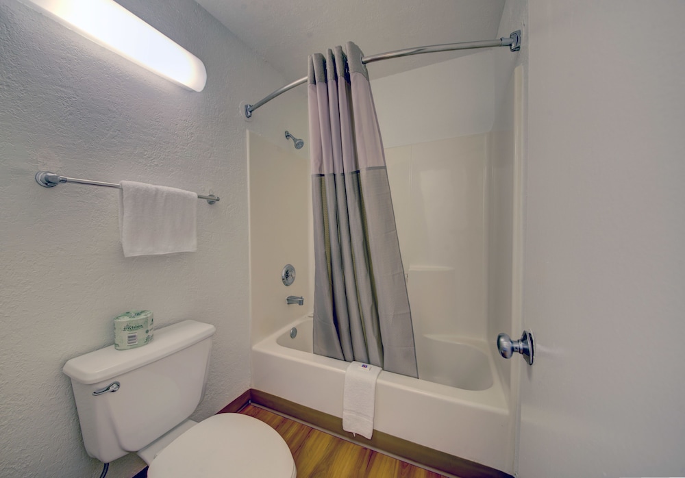Motel6 Cocoa Beach, FL 60/61