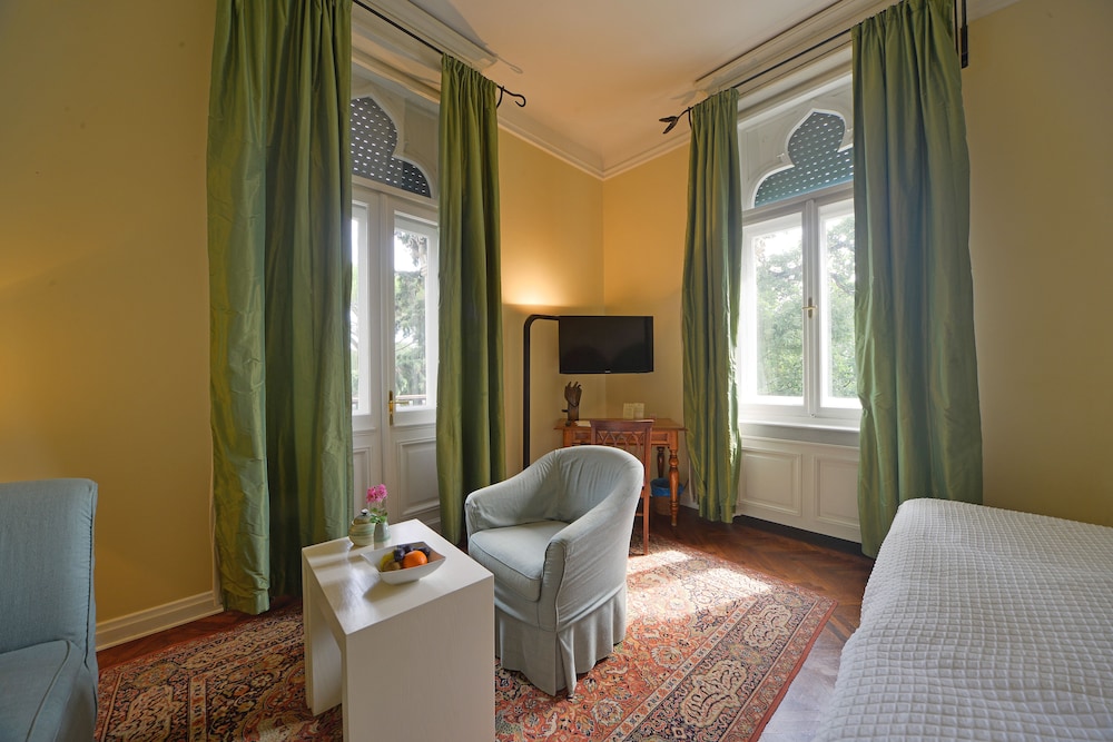 Hotel Villa Astra 16/50