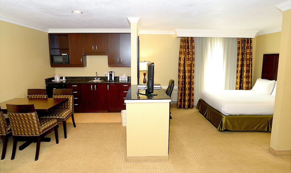 Holiday Inn San Mateo 46/65