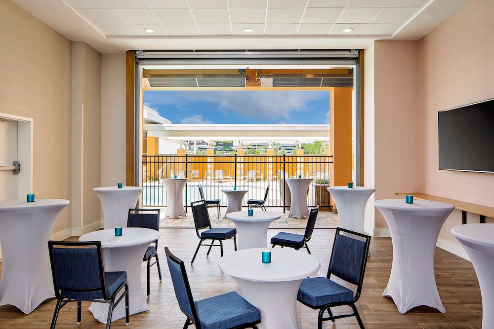Hyatt House Across From Universal Orlando Resort 39/50