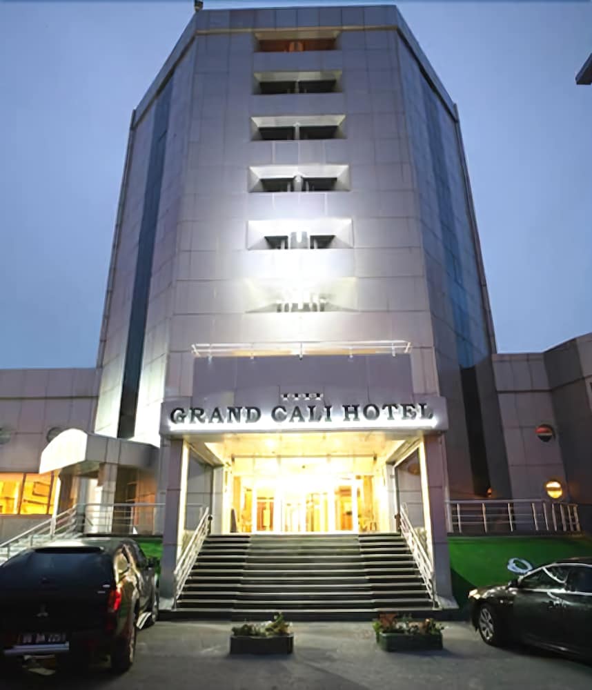 Grand Cali Hotel 2/50