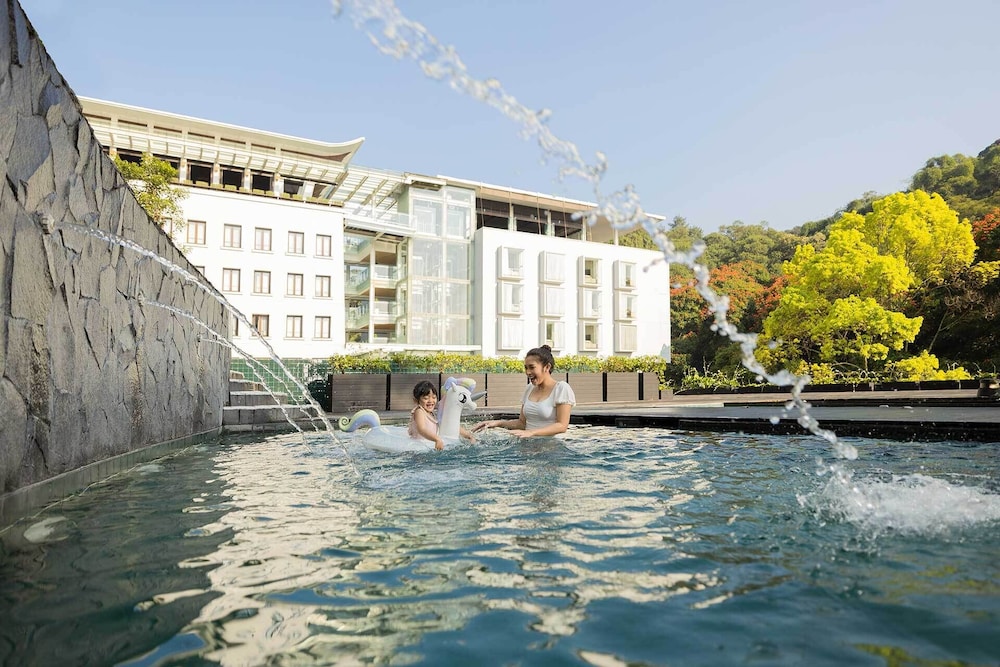 Padma Hotel Bandung 3/66