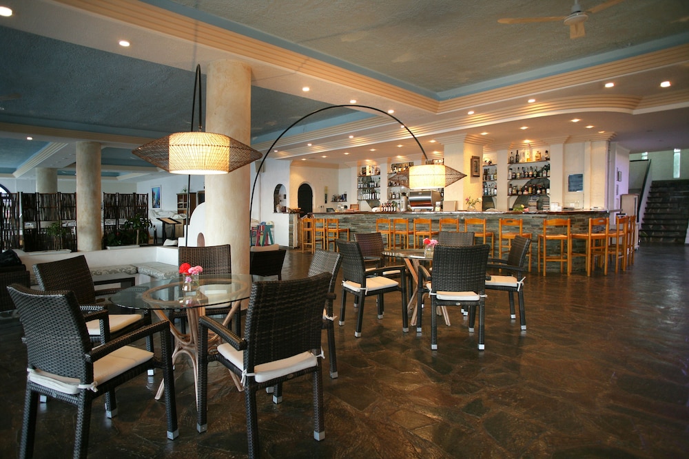 Andros Holiday Hotel 53/68