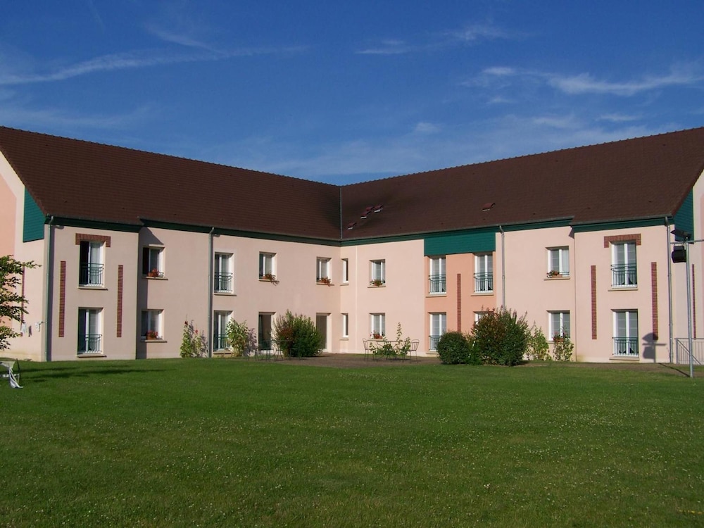 Brit Hotel Nogent Le Rotrou Hotel Du Perche 39/44