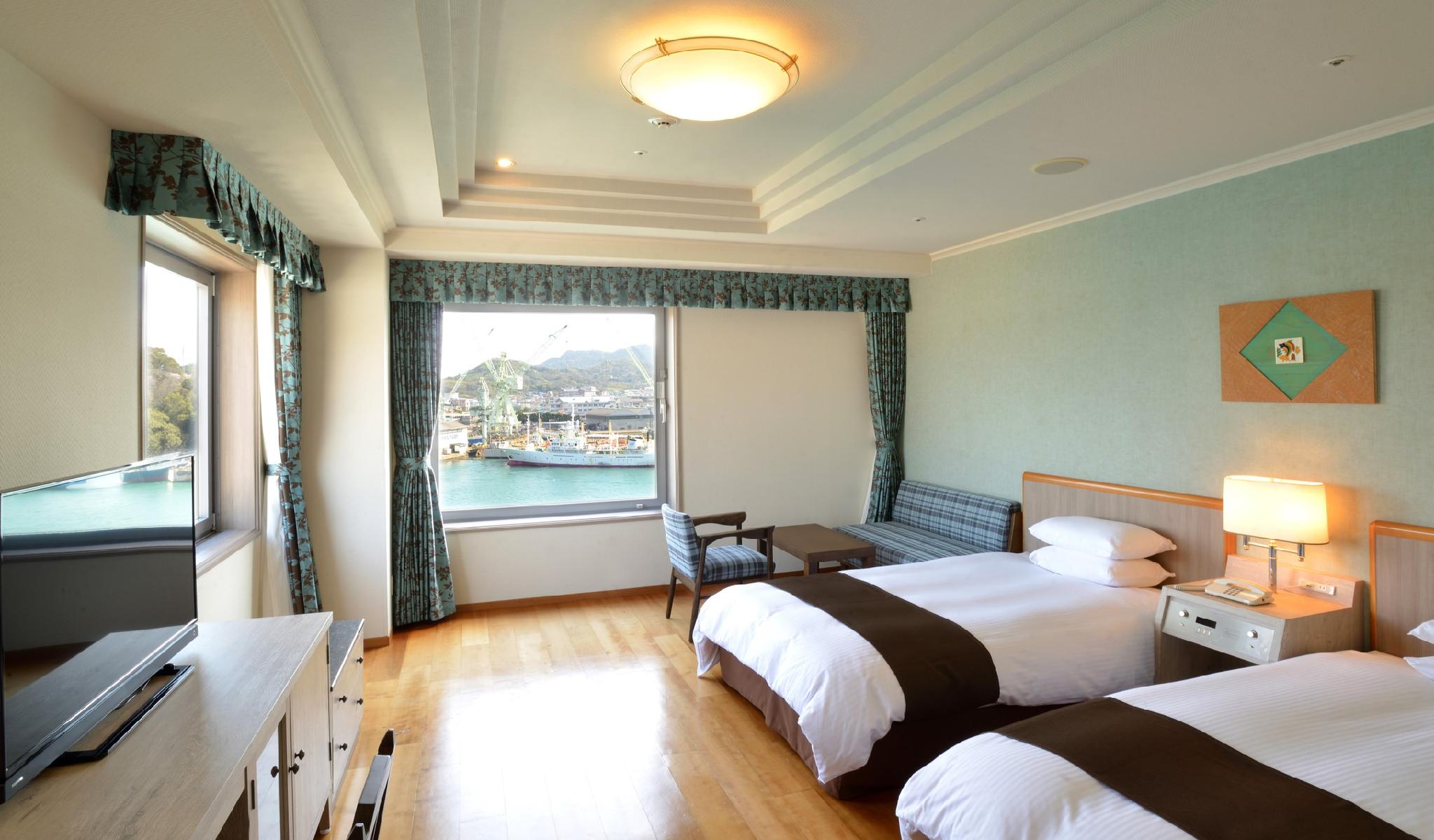 Standard, Twin Beds