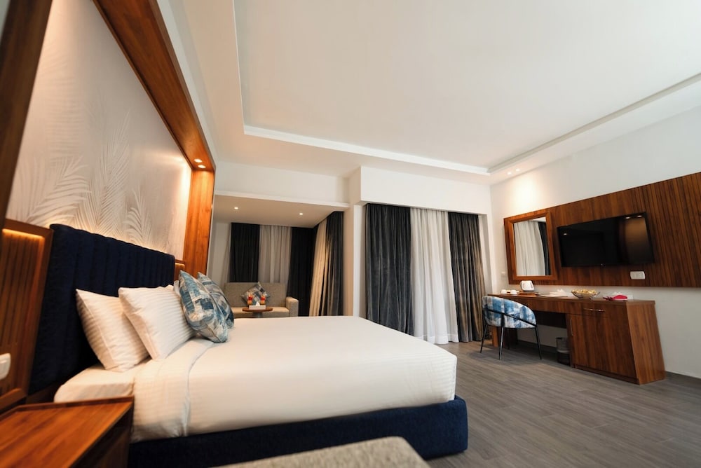Golden Beach Resort 15/50