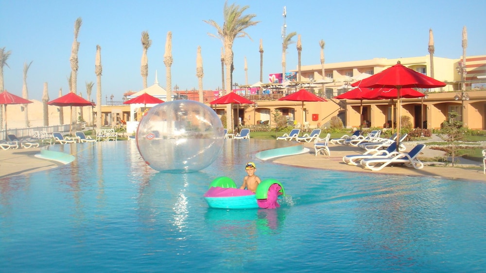Porto Matrouh Beach Resort 54/66