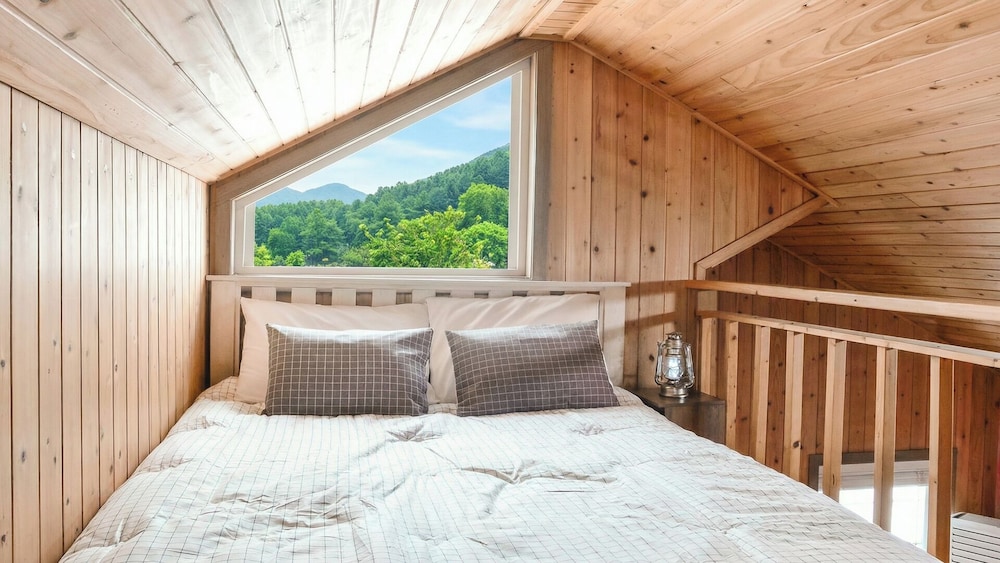 Gapyeong Alum Malu Pension 9/49