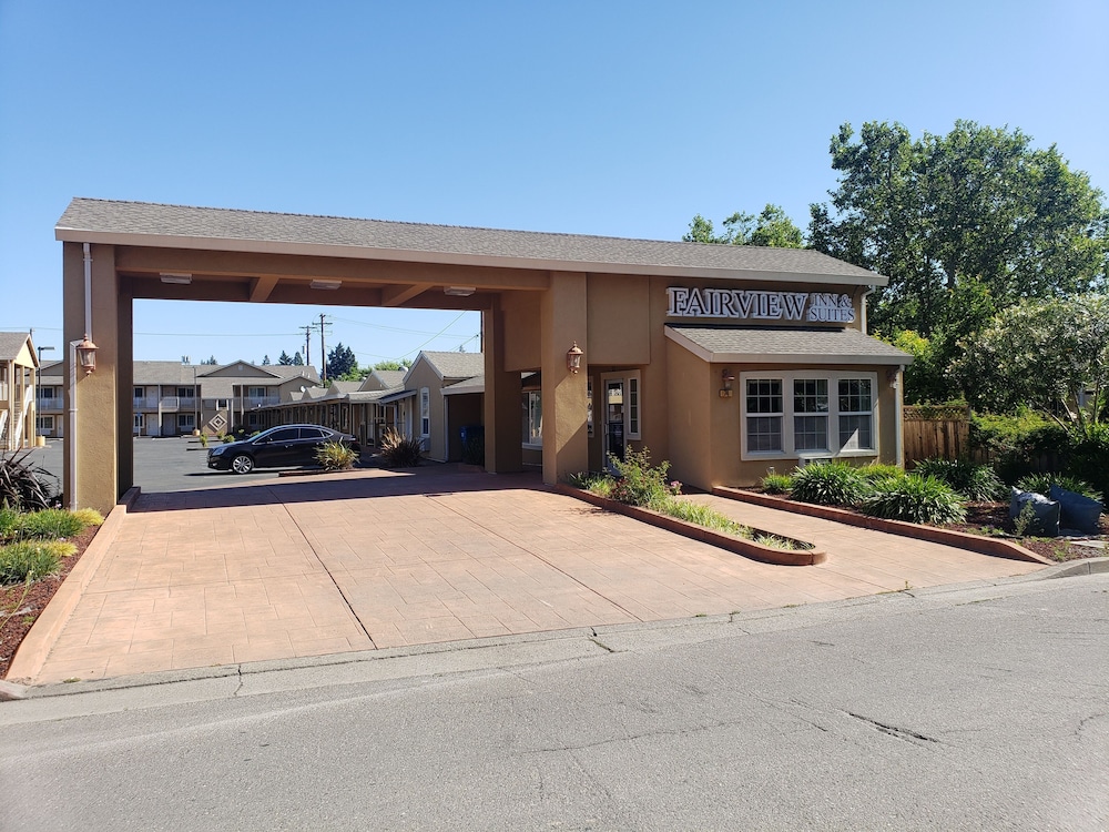 Fairview Inn And Suites Healdsburg 3/65
