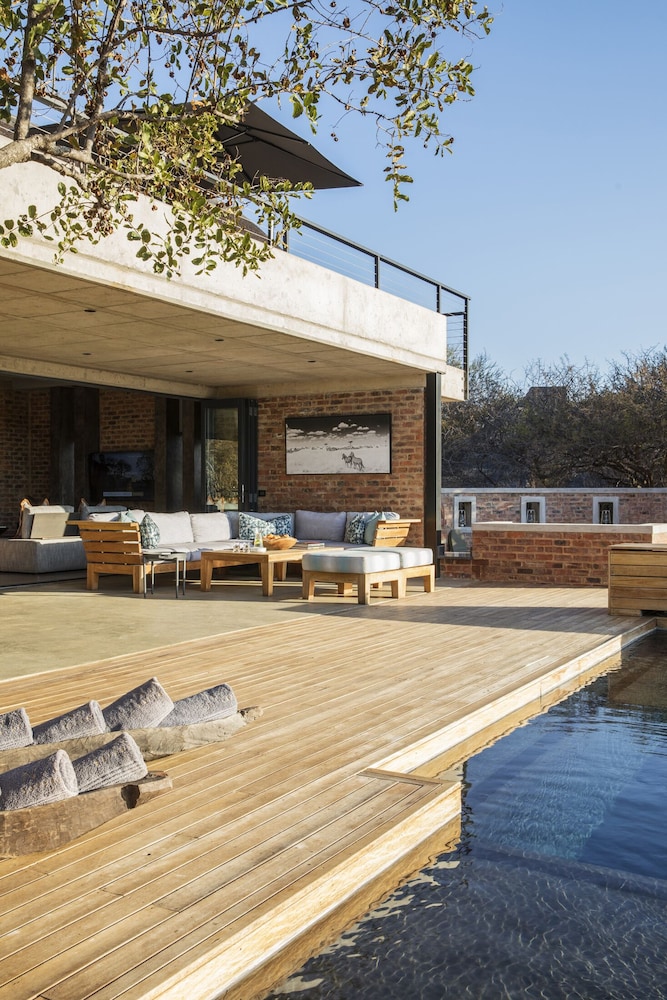 NAKO Safari Lodge 17/40
