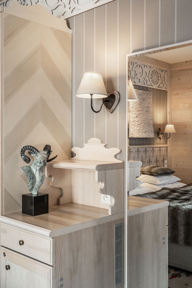 Aries Hotel Spa 50/50