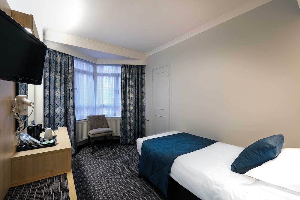 Bedford Hotel 24/79