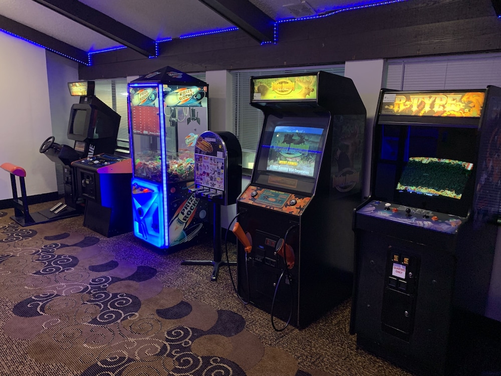 Super 8 by Wyndham Wisconsin Dells 7/16