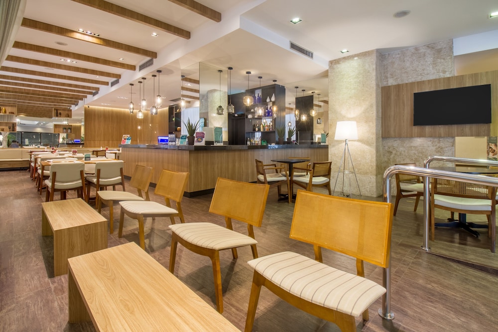 Hotel Deville Business Maringa، Maringa 36/50