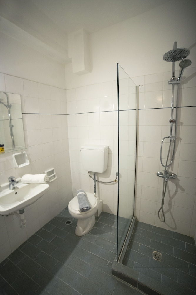Kastro Hotel 98/100
