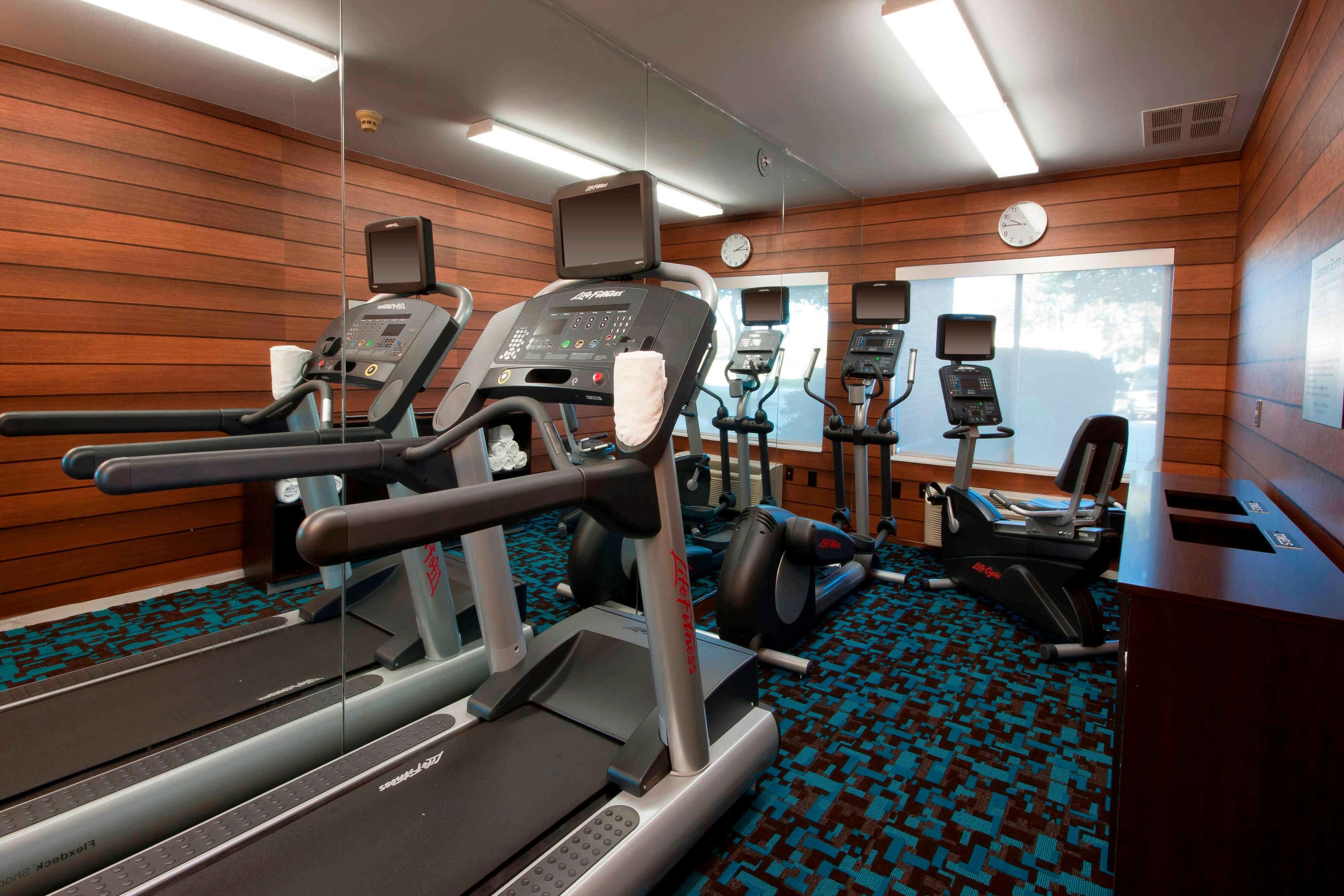 Fairfield Inn Suites Fort Worth Fossil Creek 15/25
