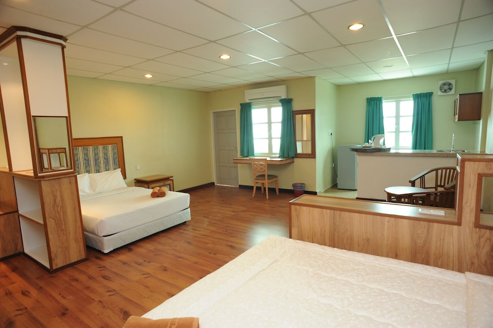 Arwana Inn 11/54