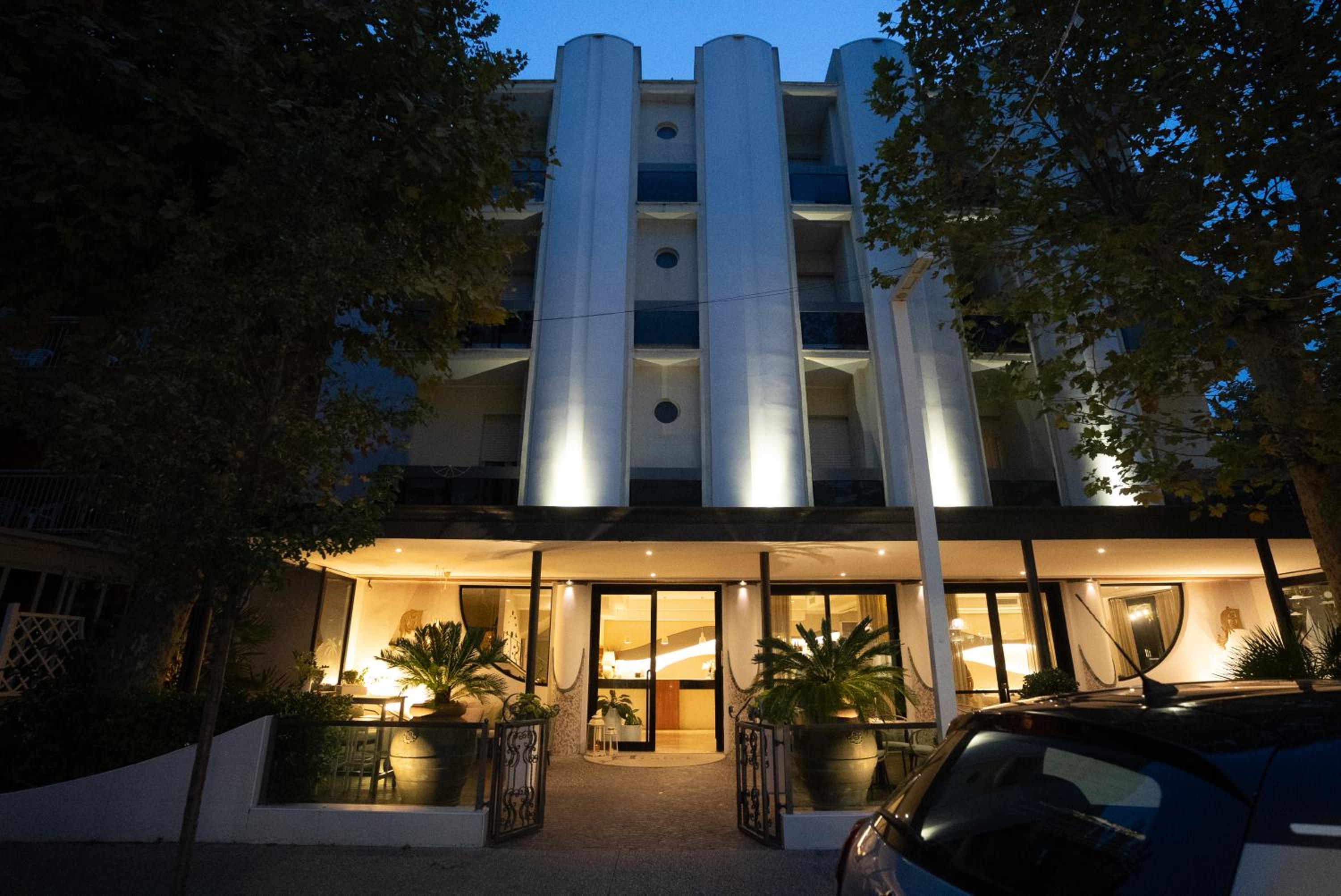 Hotel Arabel 2/50