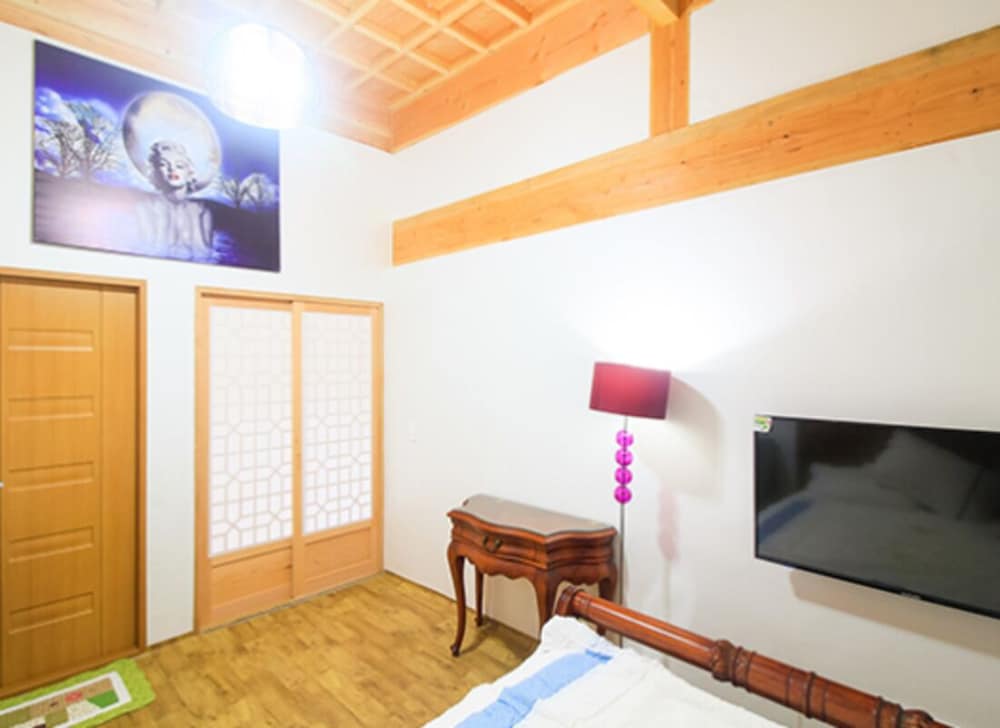 Suncheon Moonlight Love Hanok Pension 18/39