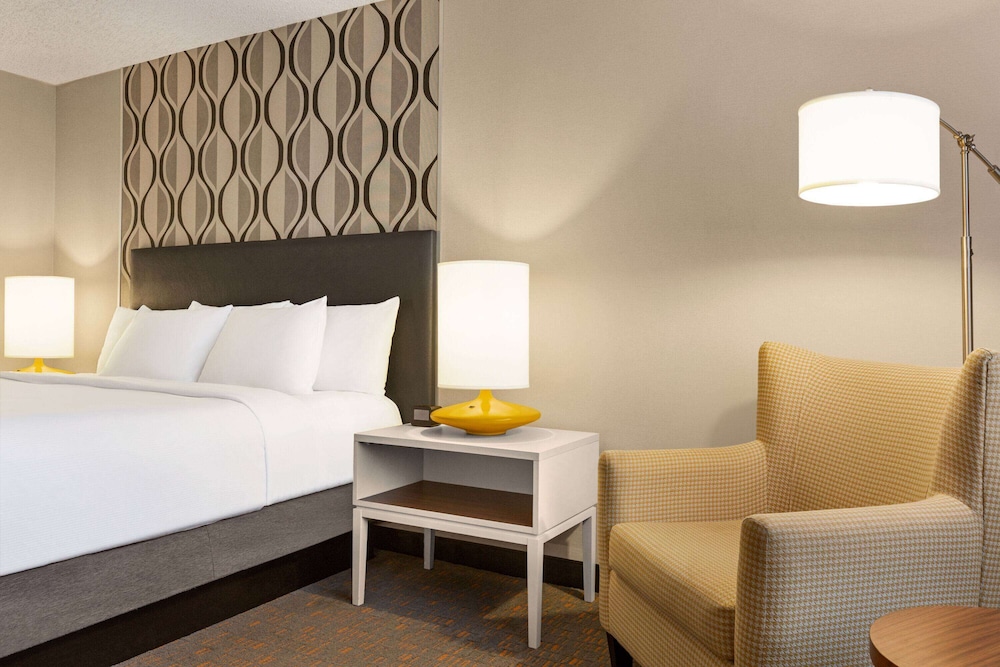 Wyndham Fort Smith City Center 16/45