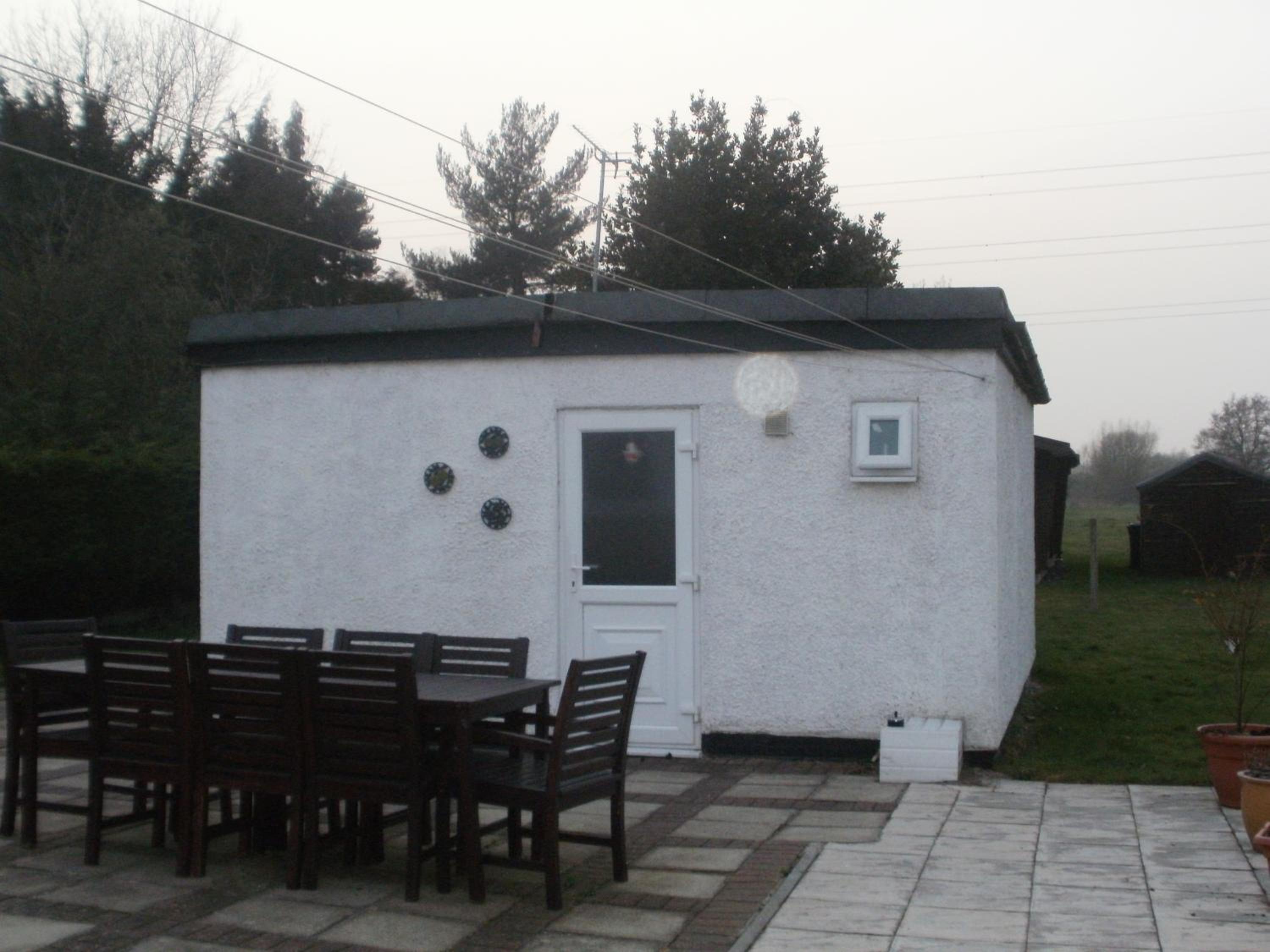 London Heathrow Guesthouse 1/23