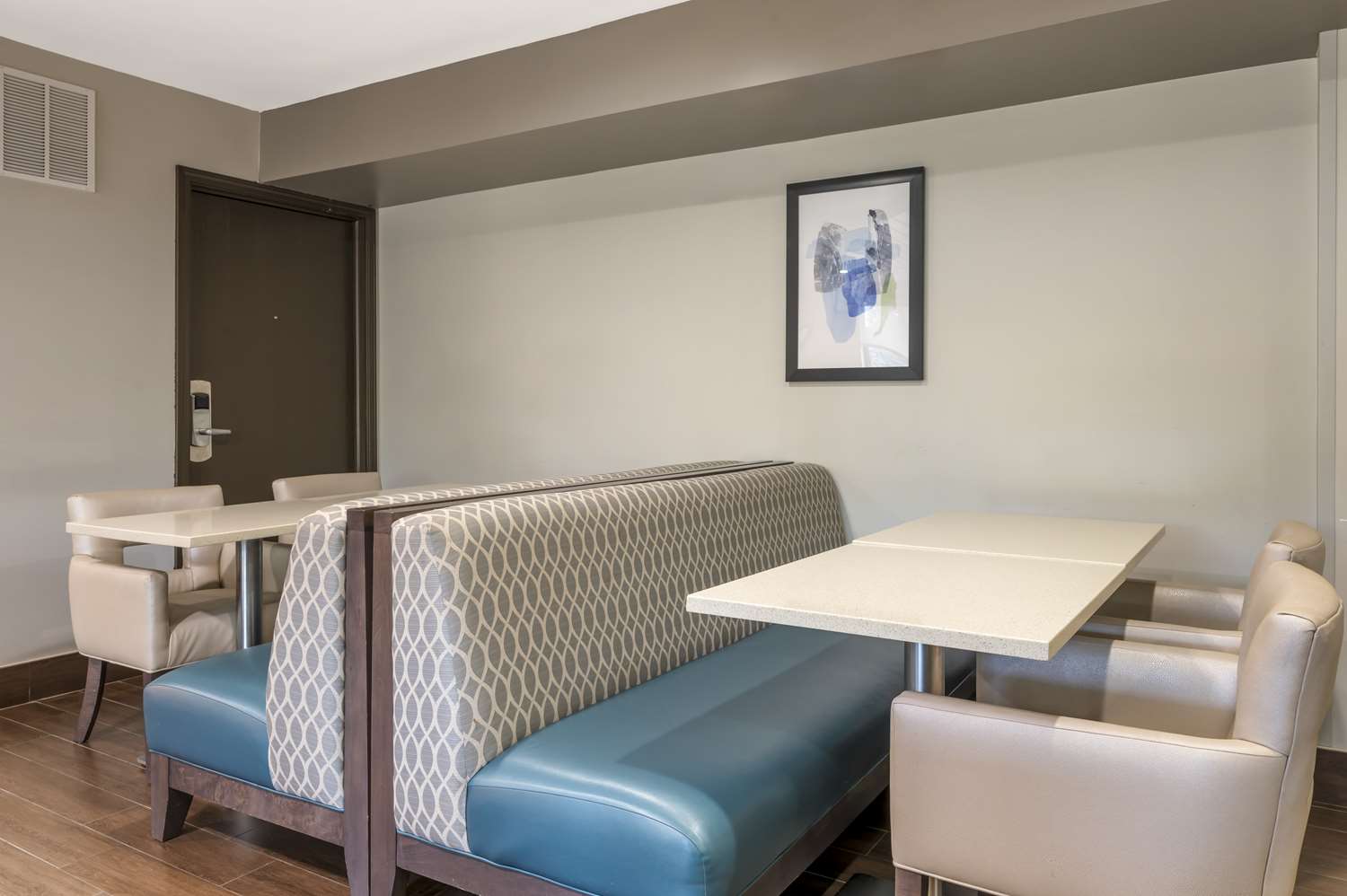 Best Western Plus Lafayette Hotel University Area 18/24