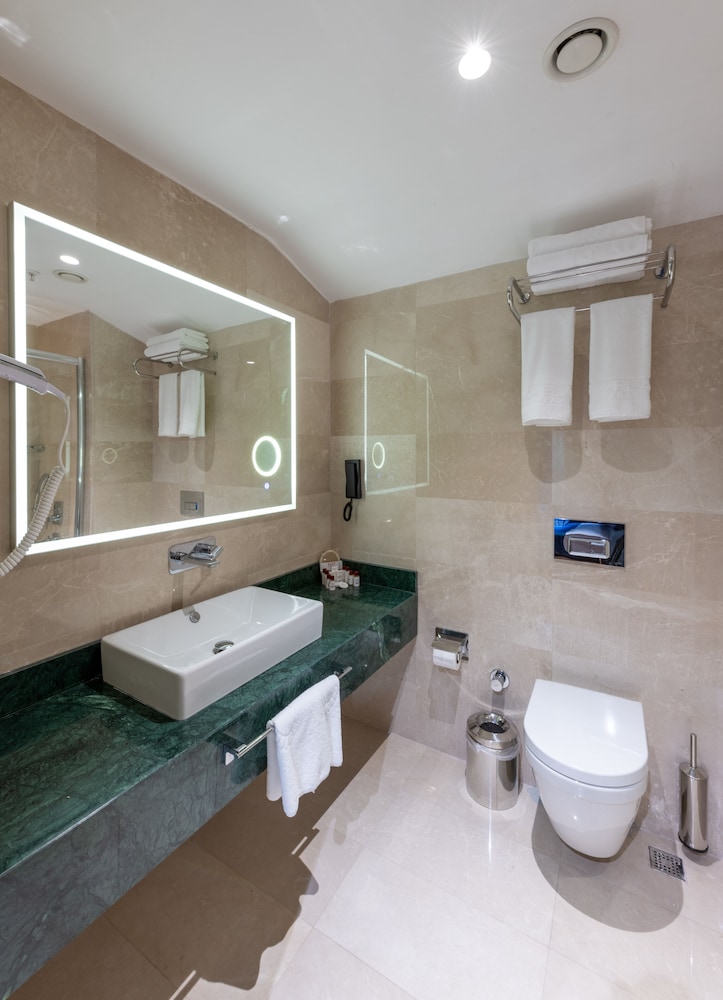 Bvs Bosphorus Hotel Pera 61/64
