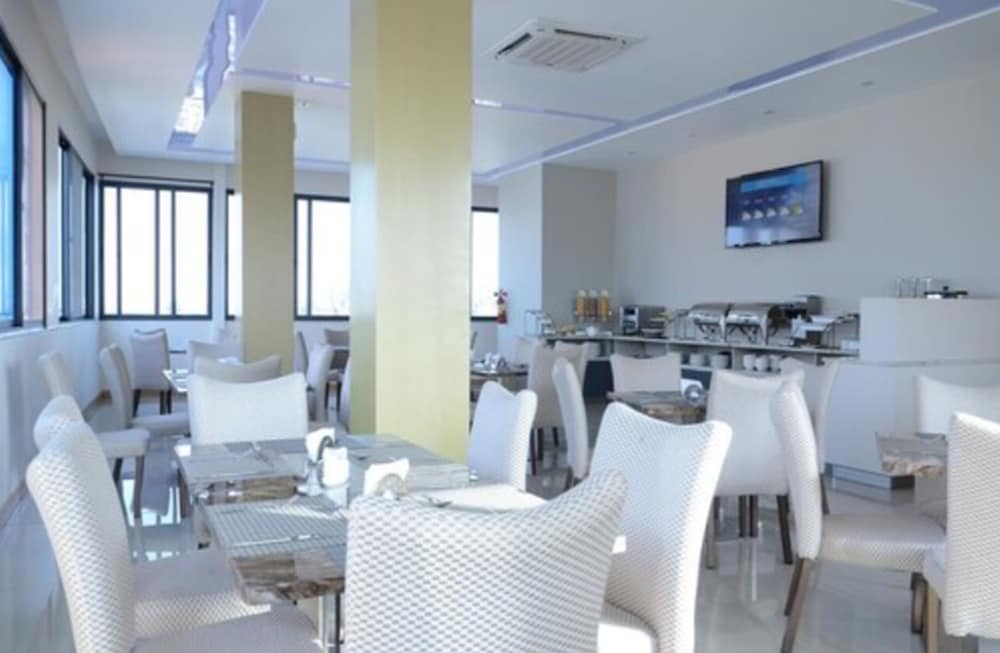 Blu Sky Hotel 21/25