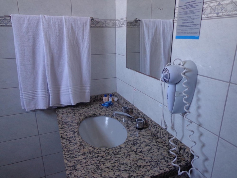 Foz Presidente Economic Hotel 34/35