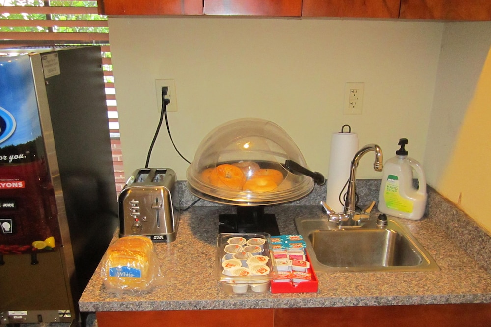 Comfort Inn & Suites Lexington South 27/46