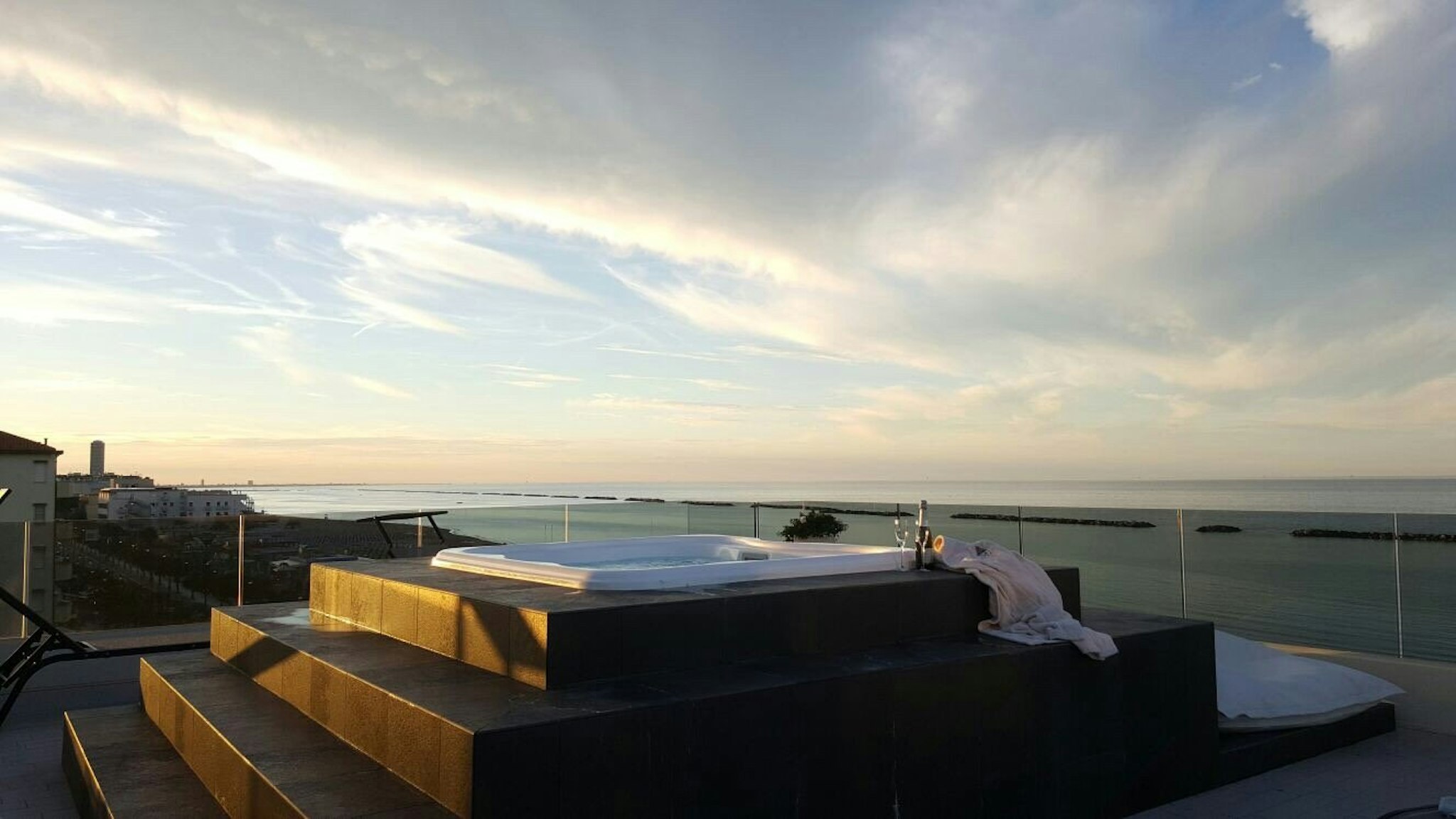 Vista Mare Hotel 58/62