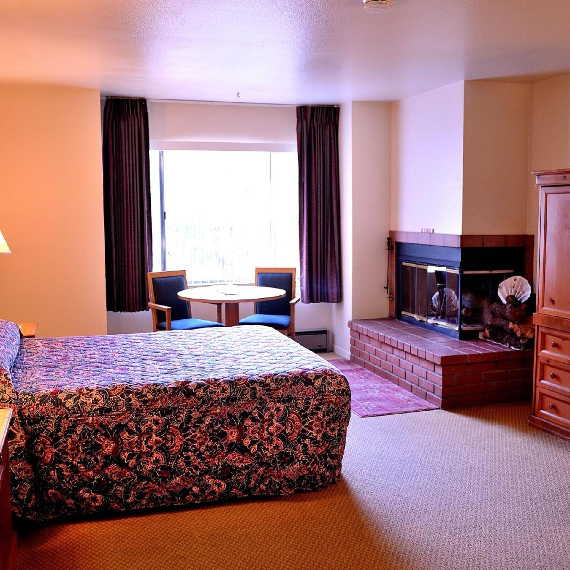 Room, Queen Bed
