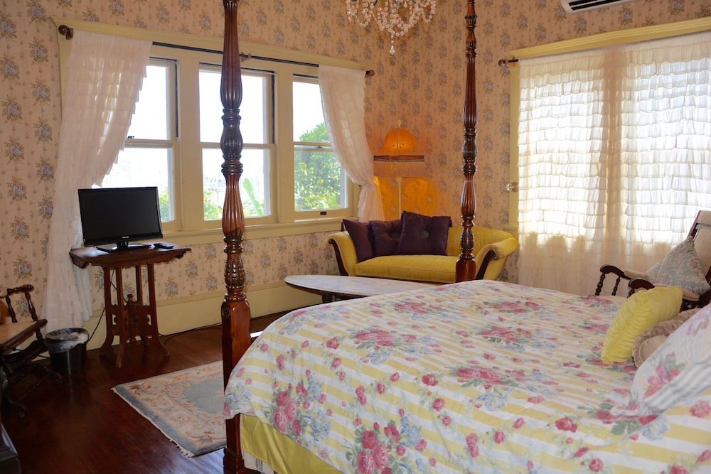 Manoa Valley Inn 9/60