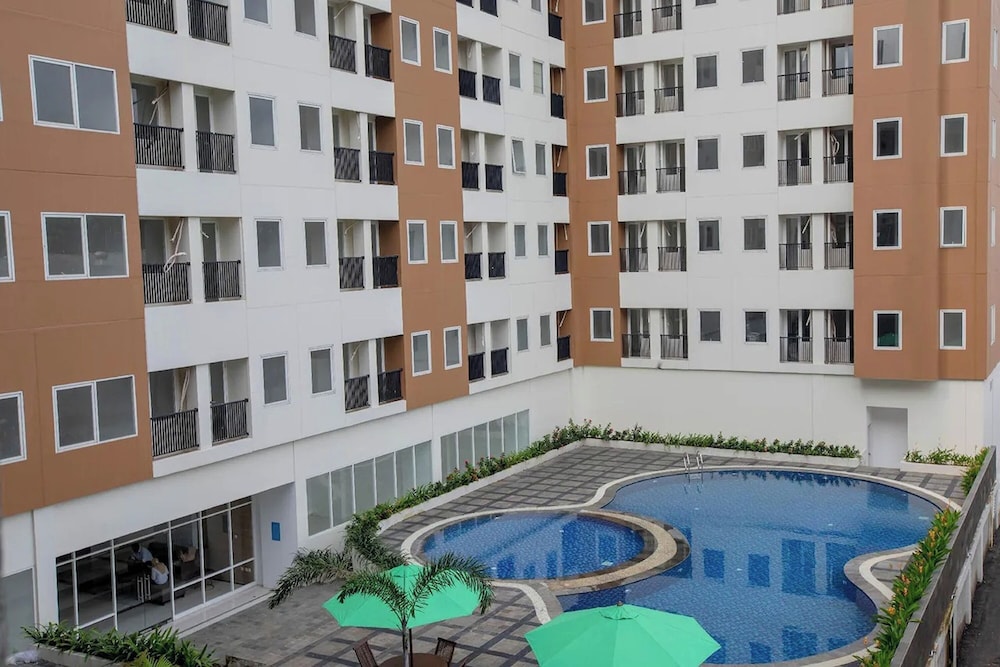 Urban Hotel Serpong by ZUZU 8/89