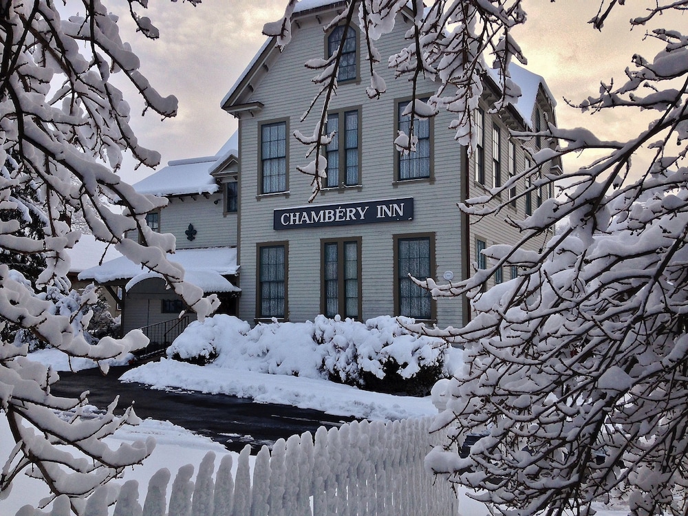 Chambery Inn 68/72