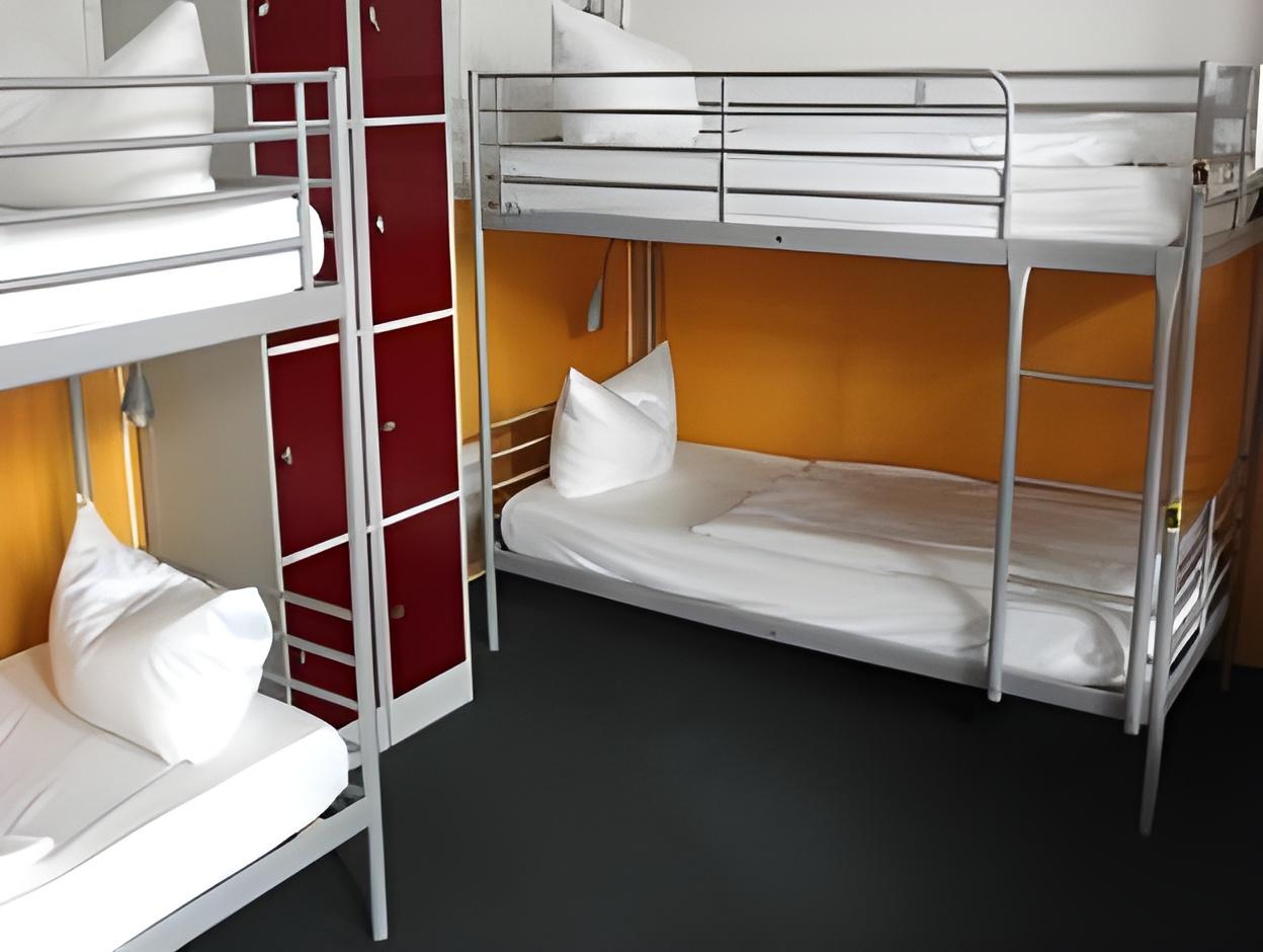 Private, 4 Bunk Beds