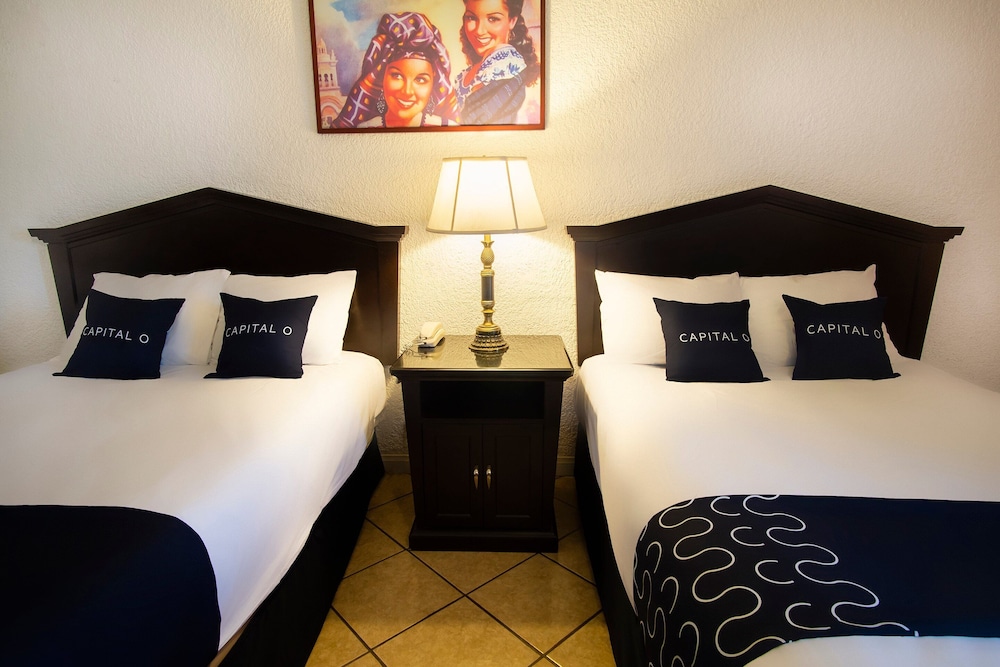Hotel Costa Ensenada 45/68