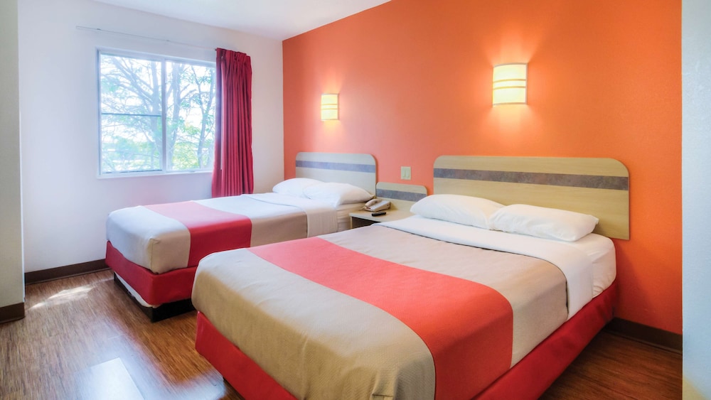 Motel6 Owensboro, KY 12/50