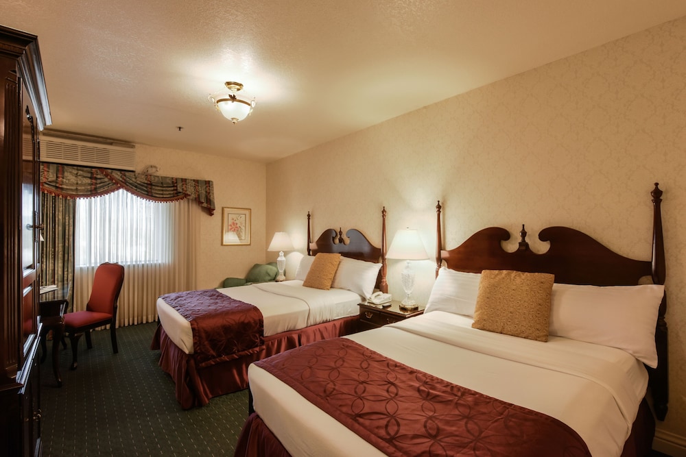Carlyle Hotel 34/70