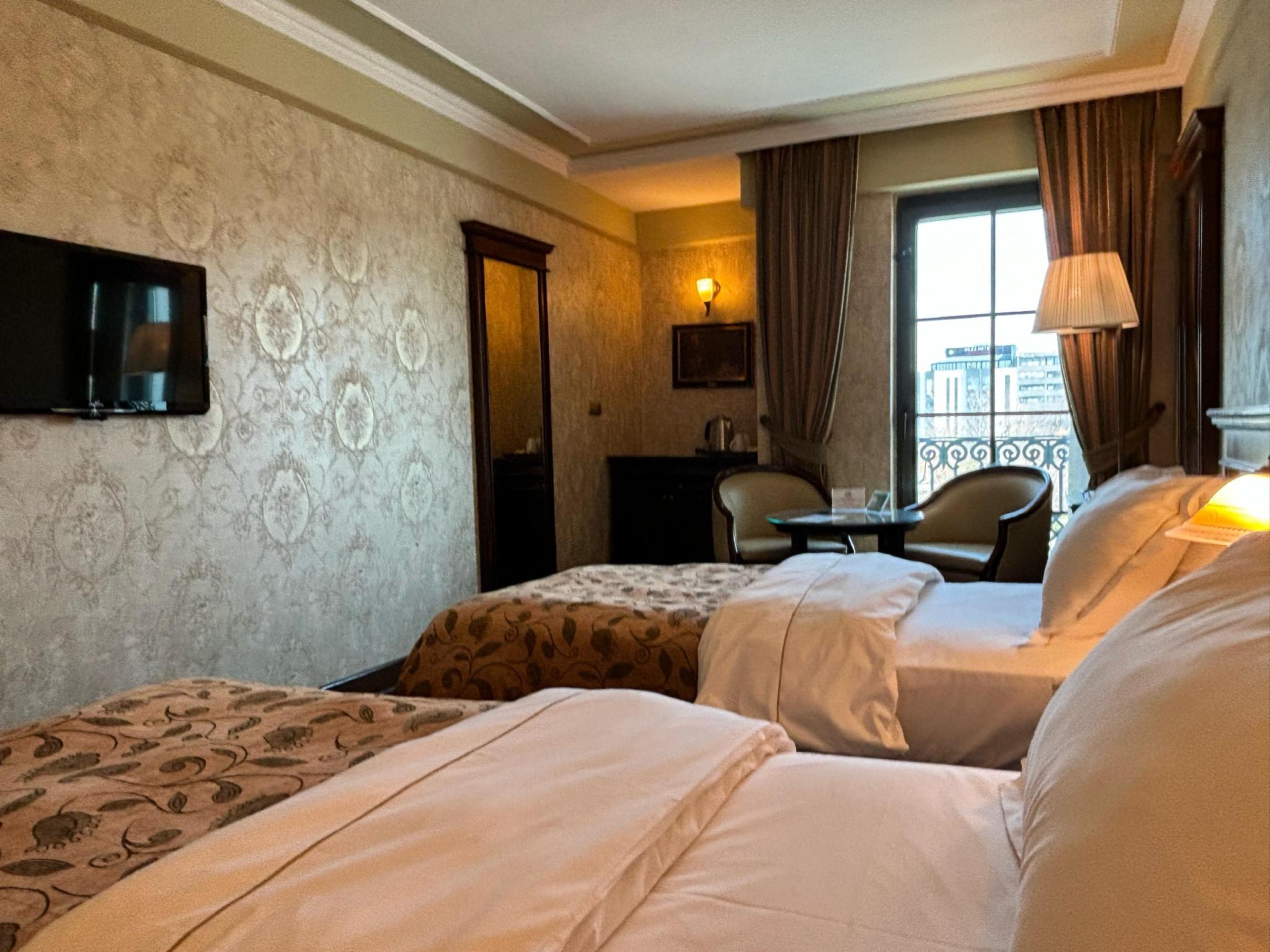 Room, Twin Beds, Park View