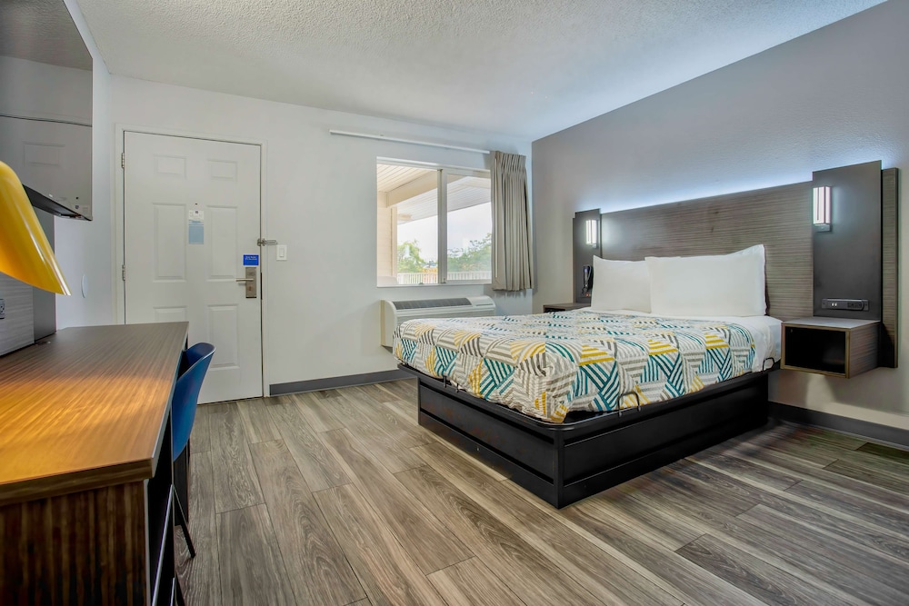 Motel6 Richland, WA - Kennewick 29/54