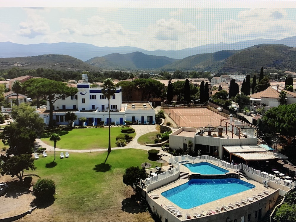 Hotel Bellevue Bastia 33/37