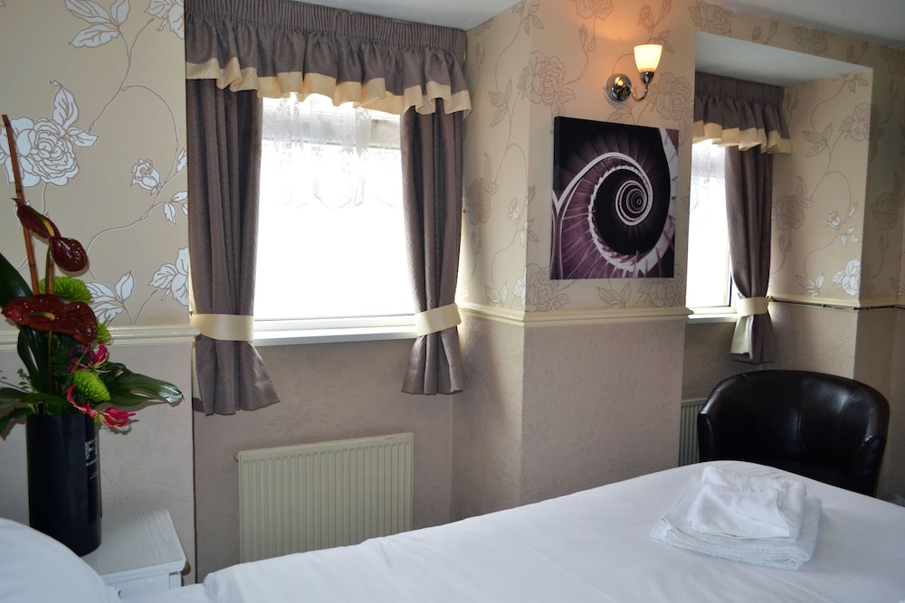 Lyndene Hotel 20/49