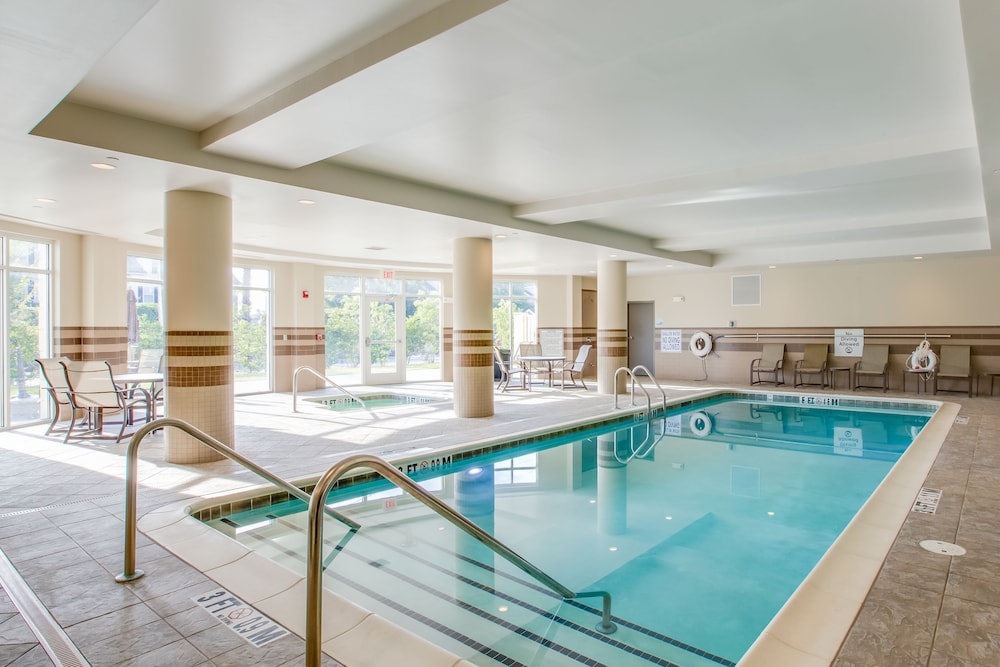 Holiday Inn Express Hotel And Suites Charleston Arpt Conv Ctr Area 34/67